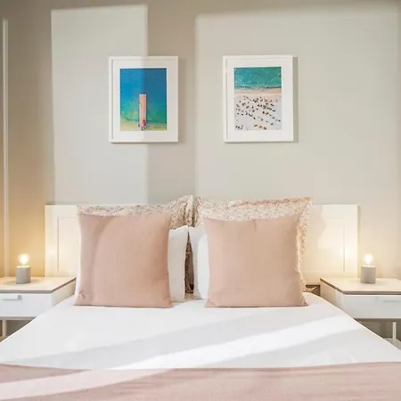 The Boats By An Island * フンシャル